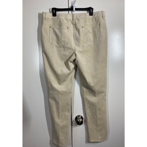 Chico's Pull Up Mid Rise Pants Suede Knit Pants Cream Stretch Size 2.5 US Large - Picture 5 of 9